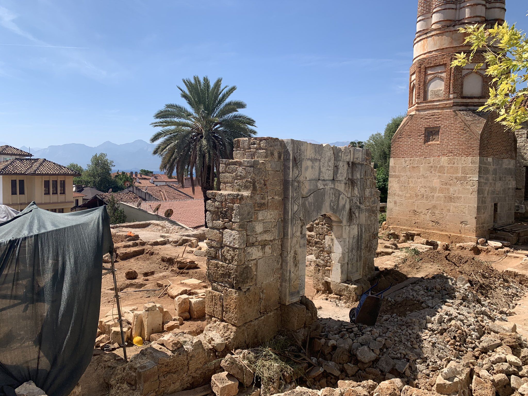 Antalya'da Selçuklu Dönemine Ait Bir Medrese Kazısı