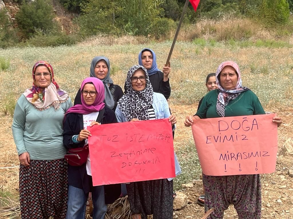Gazipaşalı Köylüler Mermer Ocağı Önünde Eylem Yapmıştı