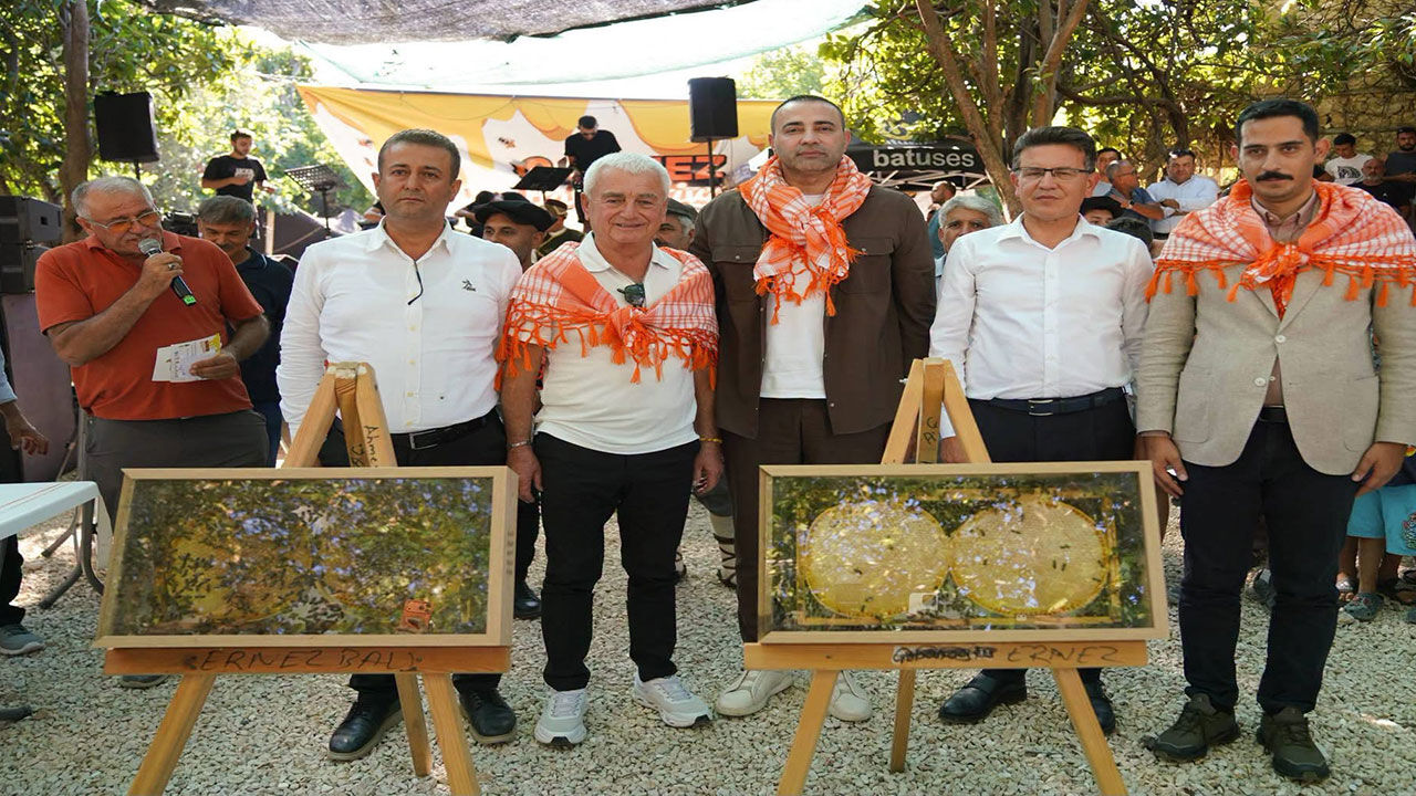 Ernez’de bal festivali renkli görüntülere sahne oldu