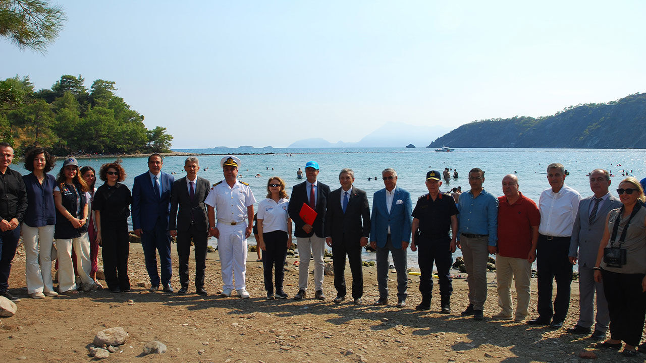 Phaselis Koyu'nda atıklara karşı 575 metrelik bariyer