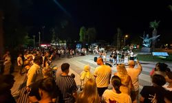 Geleceğin müzisyenleri Kemer gecelerini hareketlendirdi