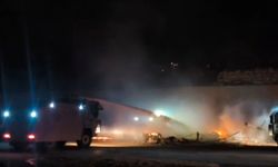 Antalya Balıkçı Barınağı’nda yangın: 20’den fazla tekne yandı