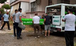 Balkondan düşen yaşlı kadın öldü