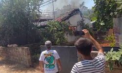 Kepez'de gecekondu yangını