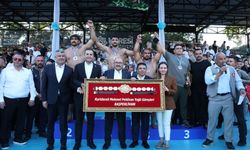 Kurtdereli Yağlı Güreşleri'nde kazanan Mustafa Taş oldu