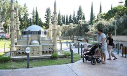 Dokumapark’taki ‘Mini Türkiye’ye yoğun ilgi