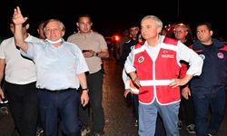 Kepez Belediyesi 100 personel ve 20 araçla sahada