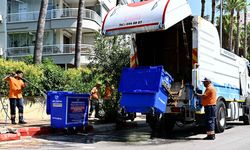 Muratpaşa’da temizlik ekiplerinden hijyen operasyonu