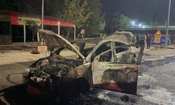 Alanya'da seyir halindeki otomobil yandı