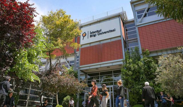 Bilgi Üniversitesi 'kapatma kararı' iptal edildi