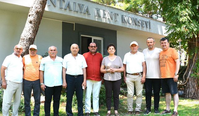 Muhtarlardan Nostalji Tramvayı'nın kaldırılmasına tepki