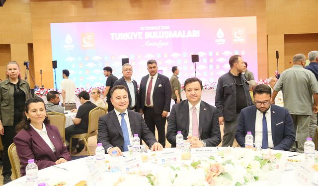 Saadet ve DEVA Antalya'da buluştu