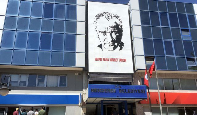 Menderes Belediyesi’ne operasyon
