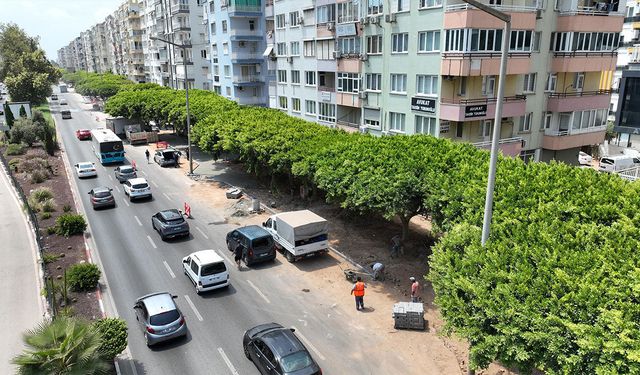 Antalya’nın bulvarlarında yaya konforu için yenileme