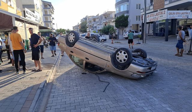 Kamyonetle çarpışan otomobil takla attı