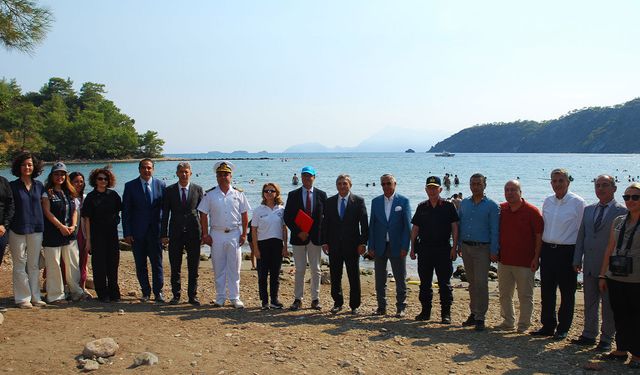 Phaselis Koyu'nda atıklara karşı 575 metrelik bariyer
