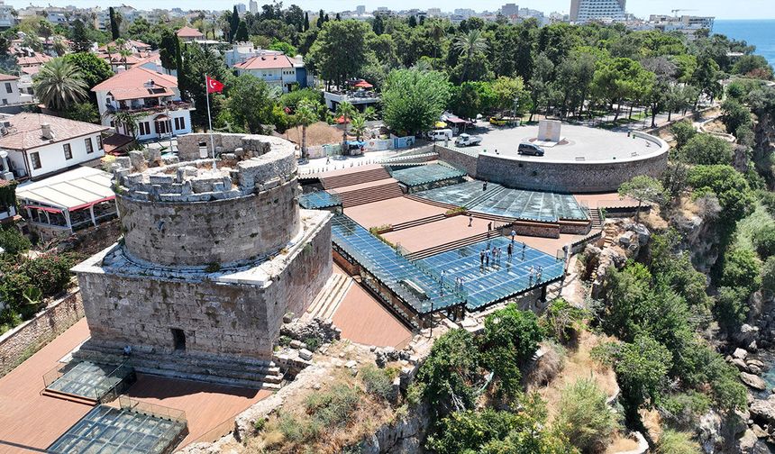2 bin yıllık Hıdırlık Kulesi yeniden Antalya'nın hizmetinde