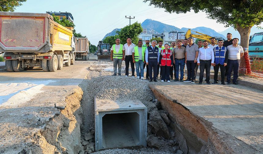 Konyaaltı'nda su baskınlarına kalıcı çözüm