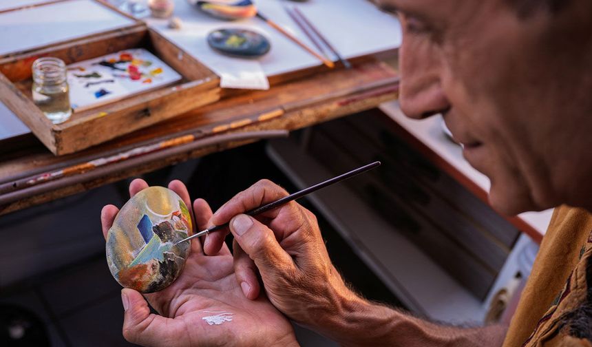 30 yıllık ressamın isyanı: “İşportacı muamelesi görüyorum”