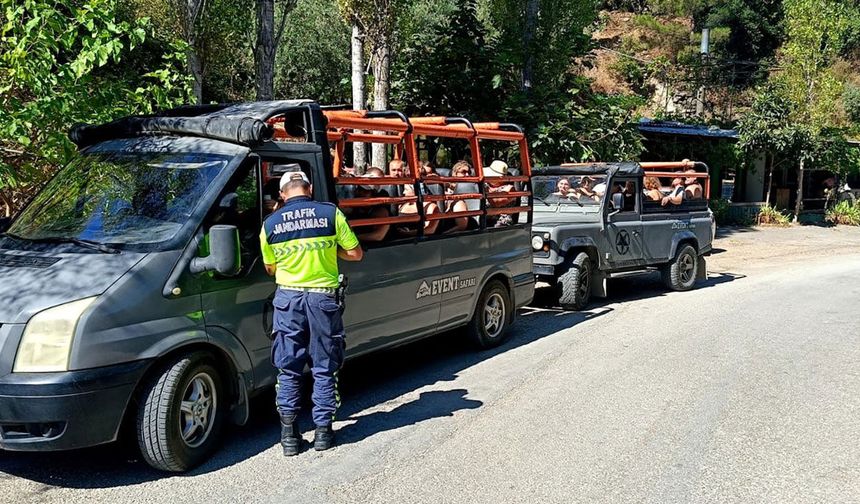 Jandarmadan safari araçlarına denetim